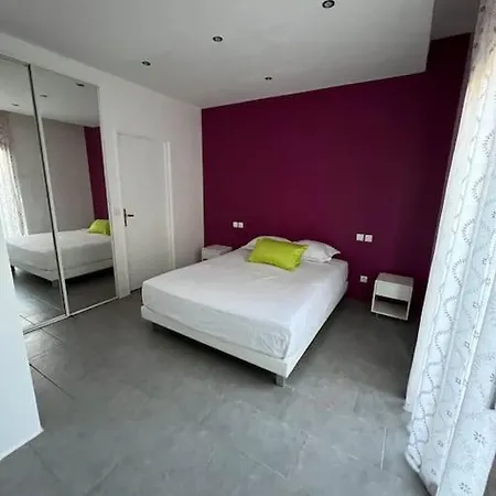 Lejlighed Rdc D'architecte Avec Piscine Privee